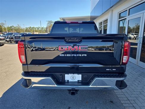 New 2026 GMC Sierra 1500 SLE w/ Preferred Package image 7