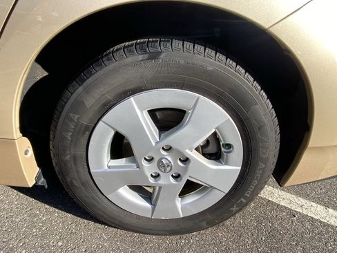 Used 2011 Toyota Prius Three image 16