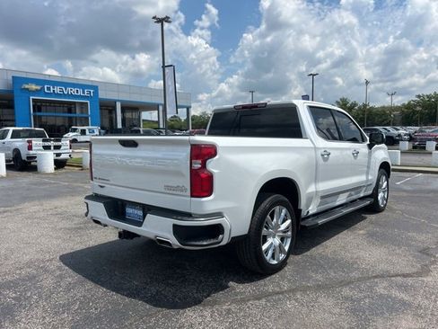 Used 2024 Chevrolet Silverado 1500 High Country w/ High Country Premium Package image 3