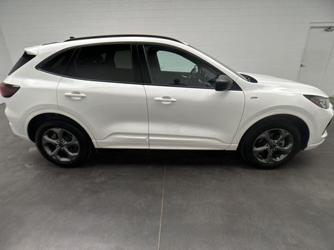 Used 2024 Ford Escape ST-Line w/ Tech Pack #1 AWD/4WD image 10