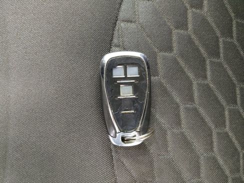 Used 2018 Chevrolet Equinox LT FWD image 32