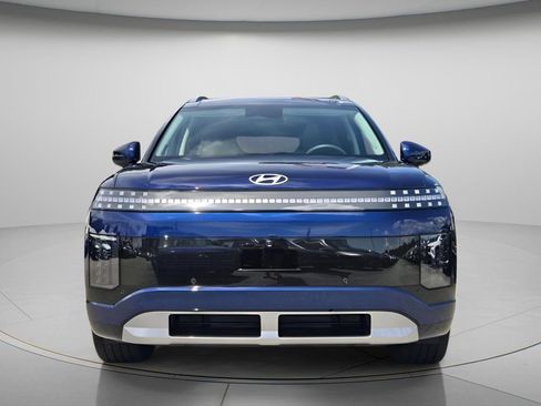 Certified 2026 Hyundai Ioniq 9 Limited AWD/4WD image 5