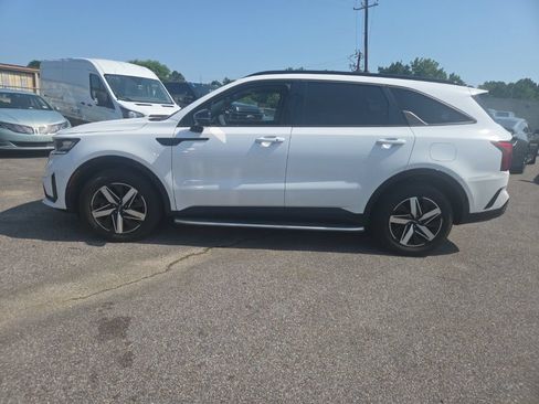 Used 2023 Kia Sorento S w/ Panoramic Sunroof Package FWD image 6