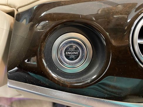 Used 2018 Mercedes-Benz Maybach S 560 4MATIC image 32