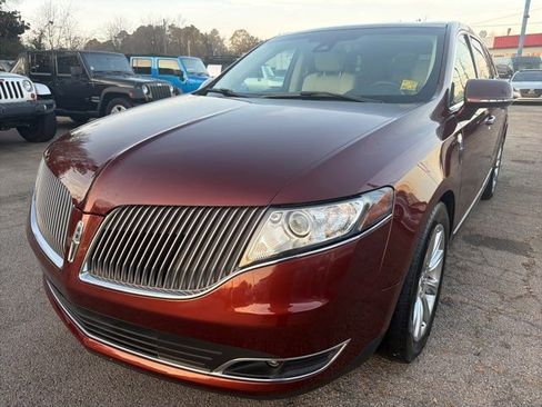 Used 2015 Lincoln MKT AWD w/ Equipment Group 201A image 3