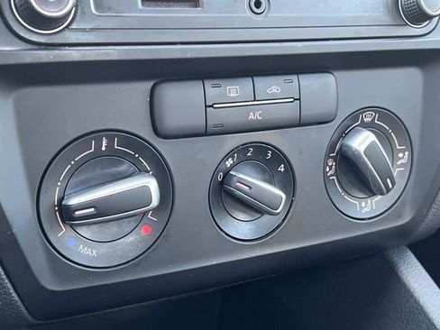 Used 2017 Volkswagen Jetta S image 20