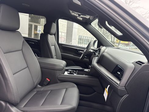 New 2026 Chevrolet Suburban LT w/ Comfort Package image 28