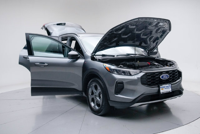 Used 2025 Ford Escape ST-Line FWD image 16