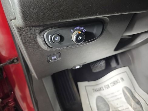 Used 2022 GMC Terrain SLE w/ Driver Convenience Package AWD/4WD image 13