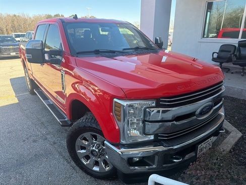 Used 2019 Ford F250 Lariat w/ Chrome Package image 1