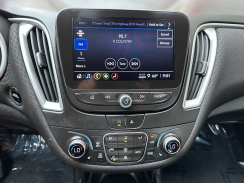 Used 2023 Chevrolet Malibu LT FWD image 35