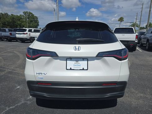 Certified 2025 Honda HR-V LX image 5