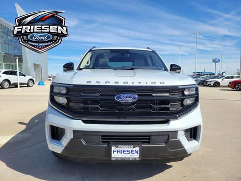 Used 2025 Ford Expedition Max Active image 2