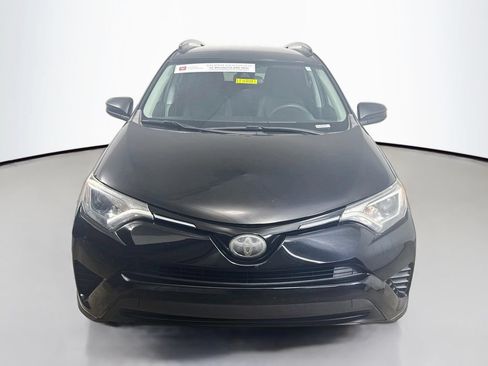 Certified 2018 Toyota RAV4 LE FWD image 2