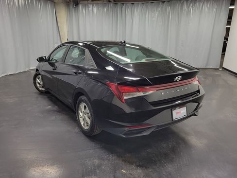 Used 2023 Hyundai Elantra SE image 6