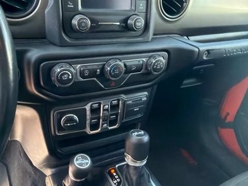 Used 2019 Jeep Wrangler Unlimited Sport S AWD/4WD image 4
