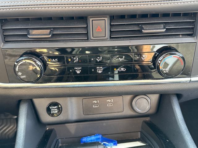 Used 2024 Nissan Rogue S AWD/4WD image 30