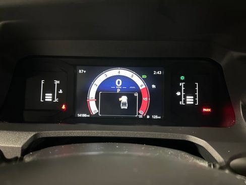 Used 2025 Toyota Tacoma SR AWD/4WD image 14