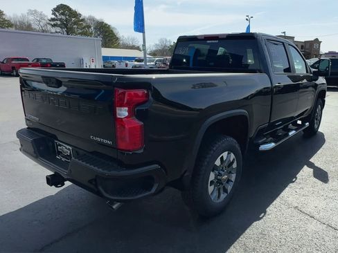 Used 2025 Chevrolet Silverado 2500 Custom w/ Custom Value Package AWD/4WD image 8
