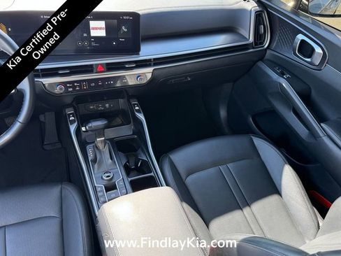 Certified 2024 Kia Sorento EX w/ Panoramic Sunroof Package FWD image 16