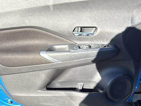 Certified 2023 Nissan Kicks SV image 6