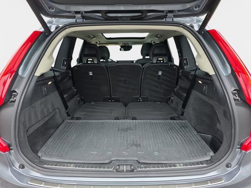 Used 2016 Volvo XC90 T6 Momentum w/ Protection Package Plus image 14