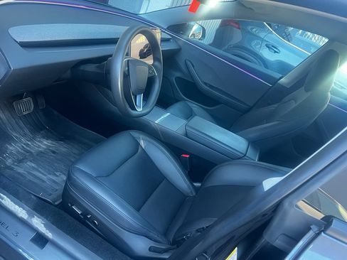 Used 2025 Tesla Model 3 RWD image 5