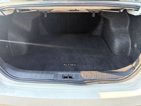 Used 2024 Nissan Altima 2.5 SR FWD image 18