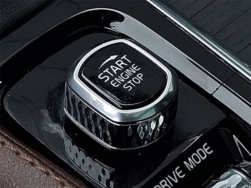 Used 2021 Volvo XC90 T6 Inscription w/ Lounge Package image 19