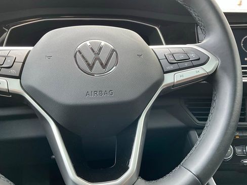 Certified 2023 Volkswagen Jetta SE w/ Panoramic Sunroof Package image 20