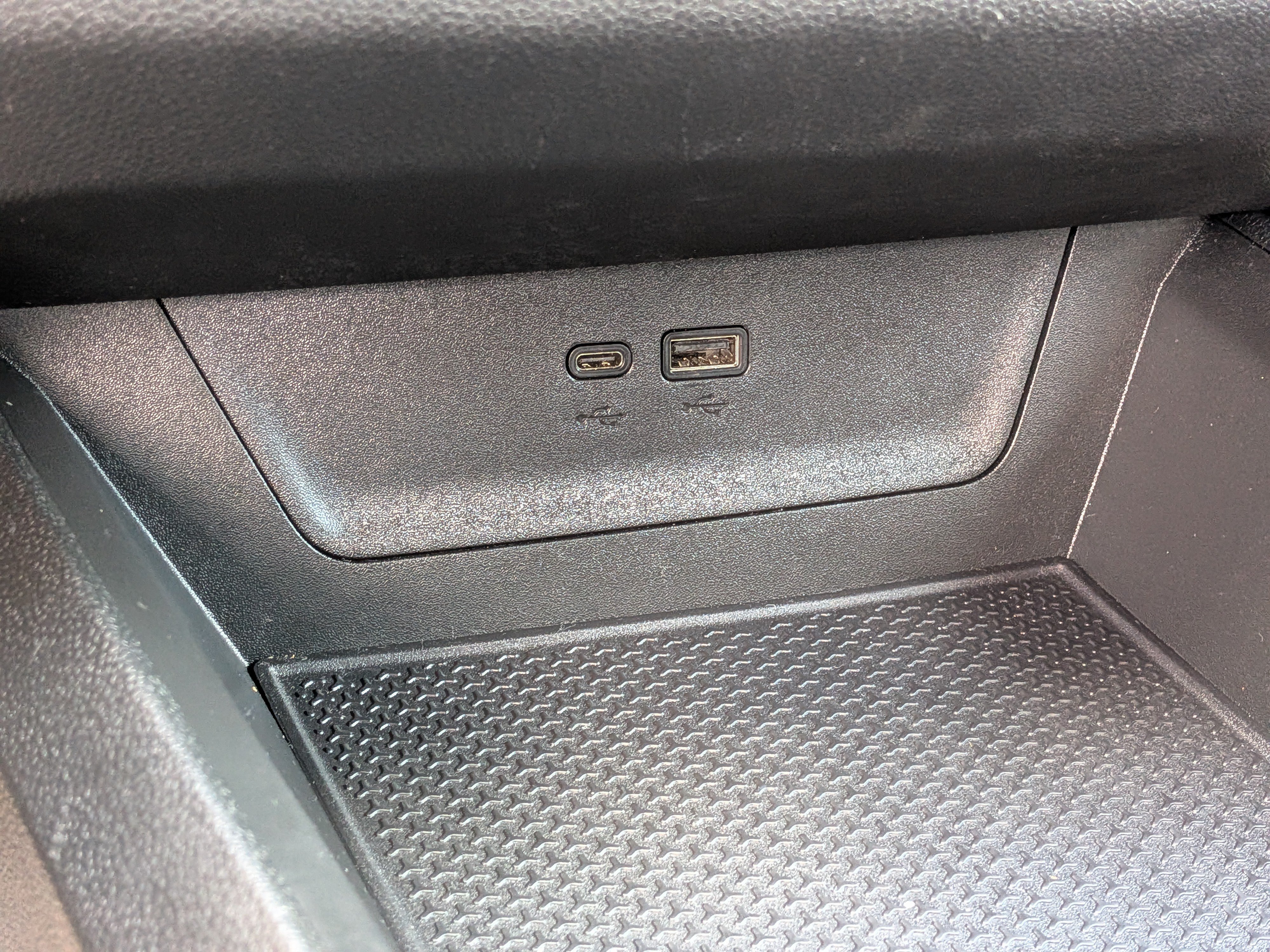 Used 2025 Chevrolet Equinox LT FWD image 30