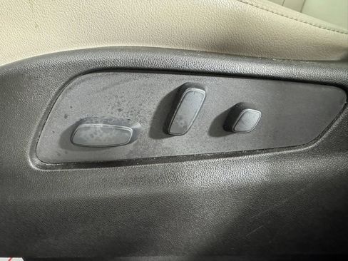 Used 2021 Cadillac XT4 Luxury w/ LPO, Onyx Sport Package image 37