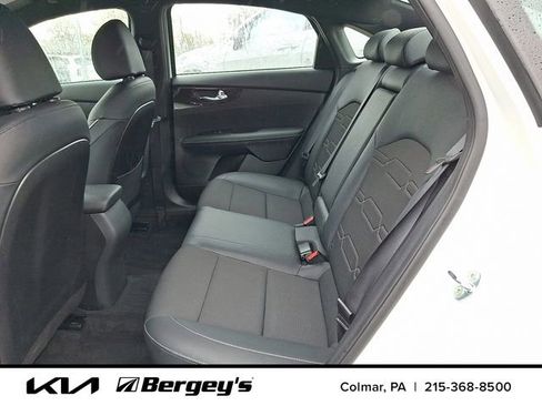 Used 2022 Kia Forte GT-Line image 12