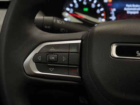 Used 2023 Jeep Compass Latitude w/ Sun and Sound Group AWD/4WD image 39