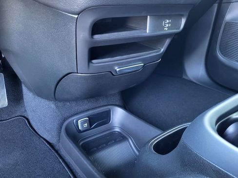 New 2026 Chrysler Pacifica Select image 20