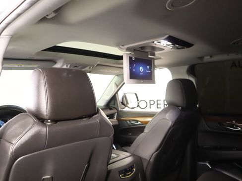 Used 2020 Cadillac Escalade Premium Luxury w/ Escalade Sport Edition image 16