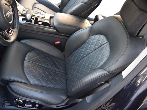 Used 2015 Audi S8 image 36