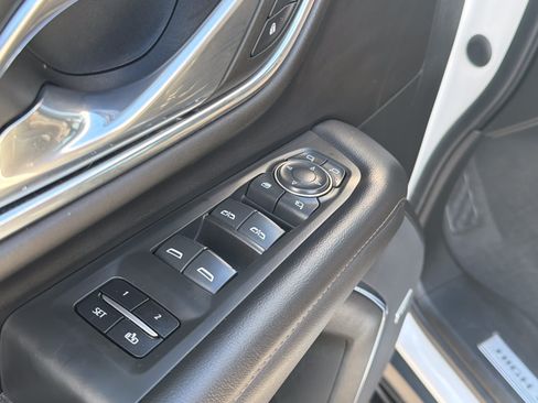 Used 2023 Chevrolet Tahoe High Country AWD/4WD image 14