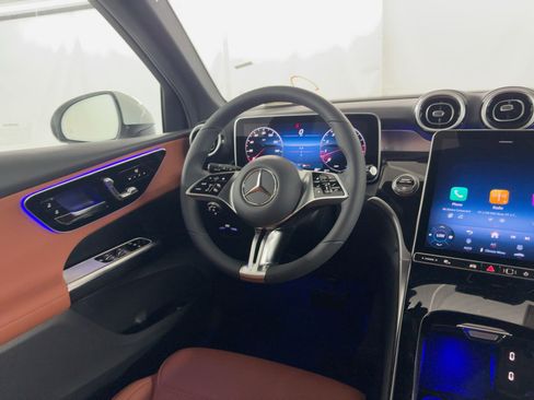 Certified 2026 Mercedes-Benz GLC 300 image 27