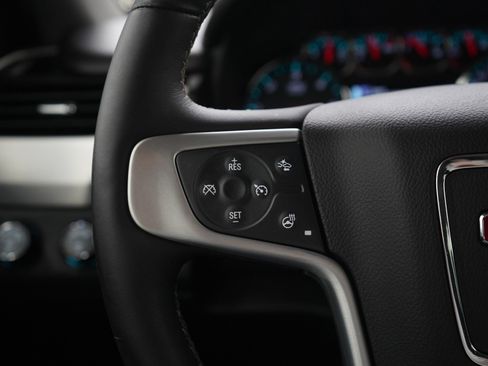 Used 2017 GMC Yukon XL SLT image 27