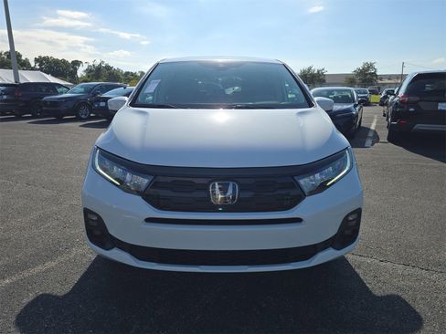 New 2026 Honda Odyssey Touring image 7