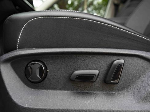 Used 2024 Volkswagen Atlas SE w/ Black Wheel Package image 41