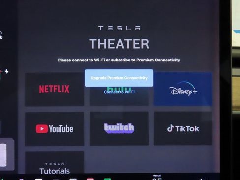 Used 2021 Tesla Model 3 Standard Range Plus image 22