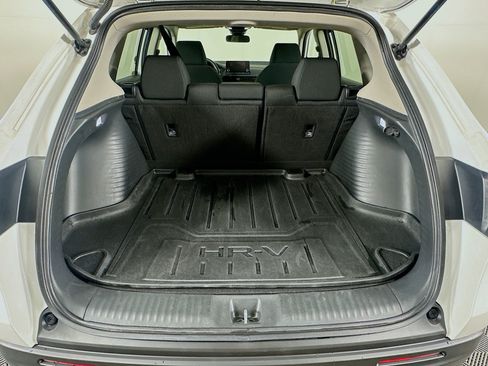 Used 2025 Honda HR-V LX image 27