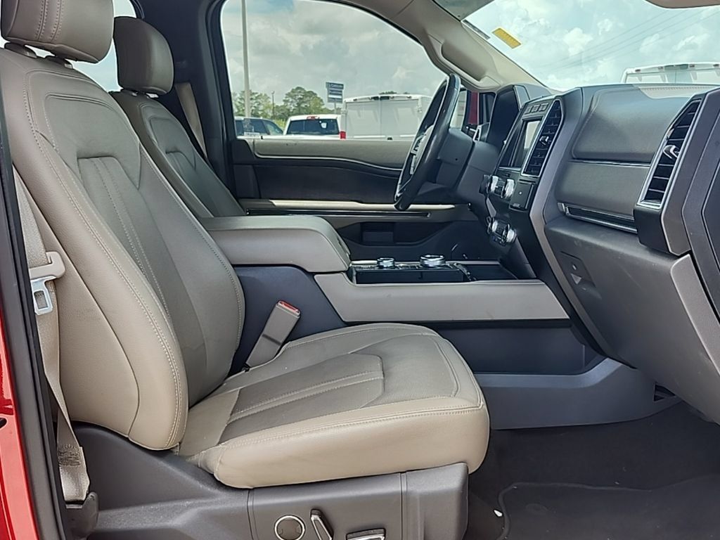 Used 2019 Ford Expedition Limited w/ Equipment Group 302A AWD/4WD image 35