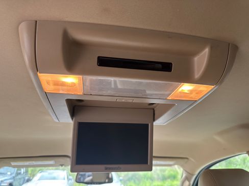 Used 2010 GMC Acadia SLT FWD image 27