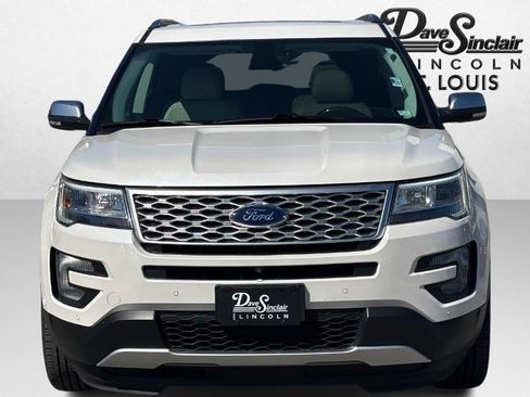 Used 2017 Ford Explorer Platinum AWD/4WD image 8