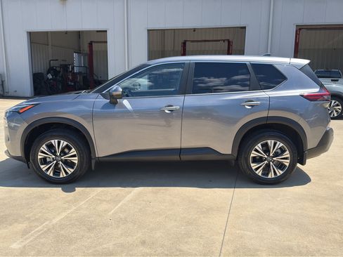 Used 2023 Nissan Rogue SV FWD image 6