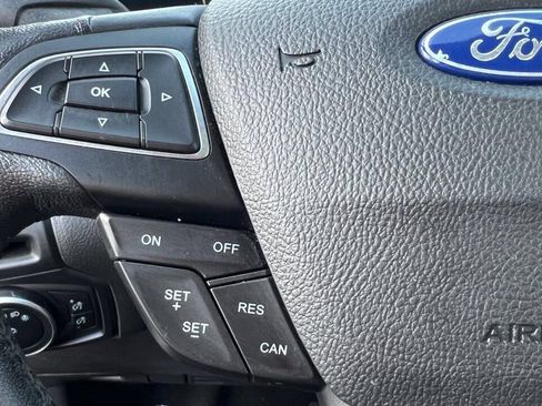Used 2017 Ford Focus Titanium FWD image 16