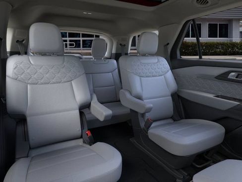New 2026 Ford Explorer Platinum w/ LUX Leather Package AWD/4WD image 11